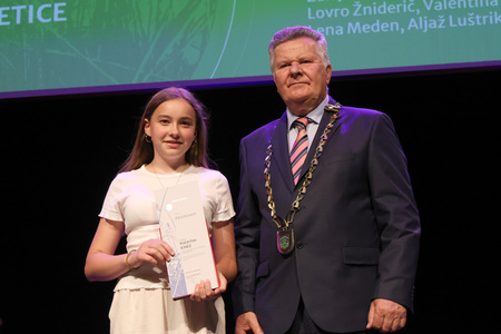 ZLATE PETICE 36 FOTO LJUBO VUKELIČ